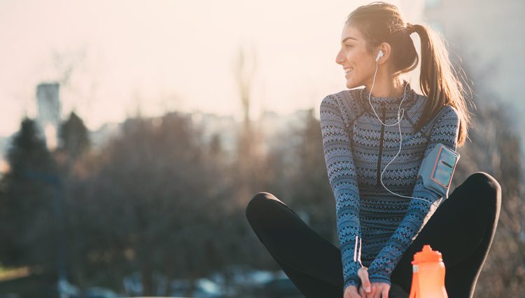 Mantén una vida sana comiendo bien y haciendo ejercicio para no sufrir sustos con tu salud 