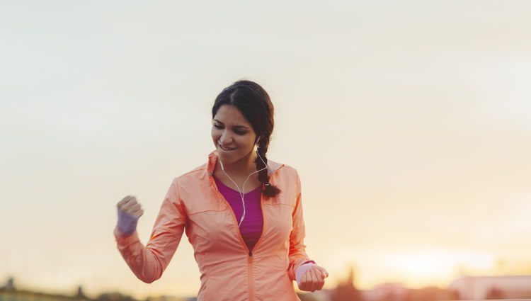 Realiza deporte y mantén una vida sana para no sufrir problemas de salud