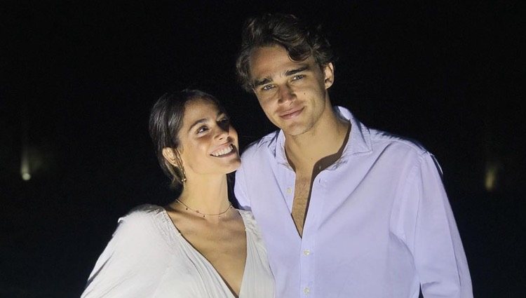 Tini Stoessel y Pepe Barroso Jr en Punta del Este/Foto: Instagram