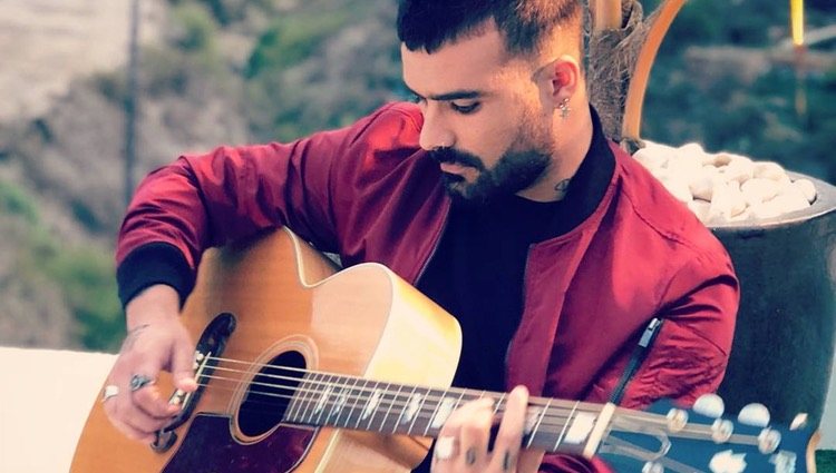 Tutto Durán con su guitarra/Foto: Instagram