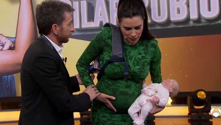 Pilar Rubio embarazadísima de su tercer hijo | Fuente: Antena 3