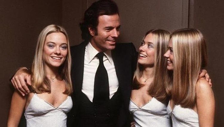 Las Trillizas de Oro con Julio Iglesias