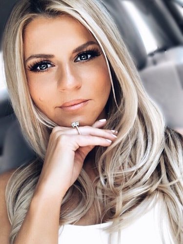 Lauren Pesce presume de anillo de pedida en Instagram 