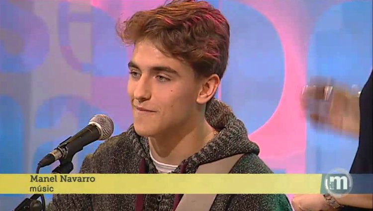 Manel Navarro presentando su single debut 'Brand new day' en el programa de TV3 'Els Matins'