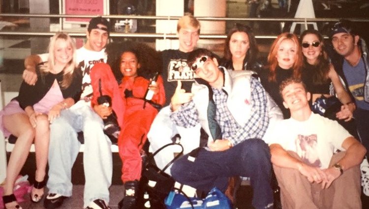 Las Spice Girls y NSYNC en 1996 / Instagram