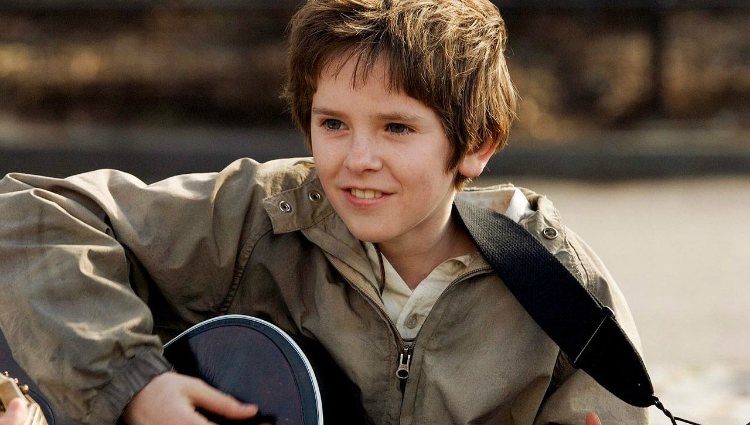 Freddie Highmore en la película 'August Rush, el triunfo de un sueño'