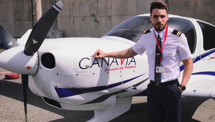 Alejandro Santana ejerciendo como piloto / Foto: telecinco.es