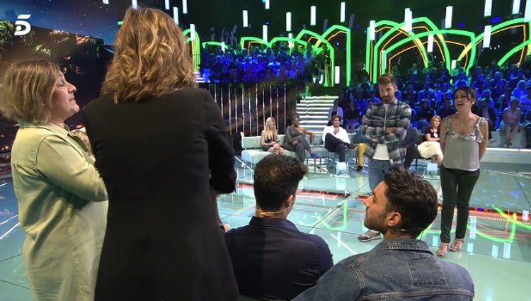 La madre de Hugo Paz discute con Maite Galdeano / Foto: Telecinco.es