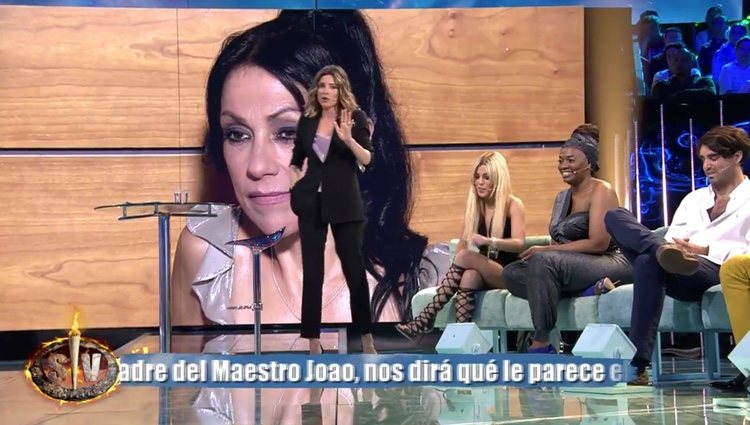 Sandra Barneda y Oriana Marzoli en el plató de 'Supervivientes 2018' / Foto: Telecinco.es