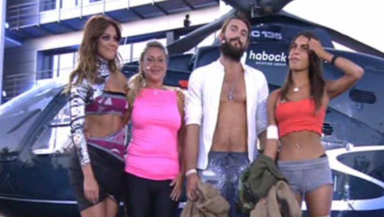 Lara Álvarez recibe a Sofía Suescun, Logan Sampedro y Raquel Mosquera | telecinco.es