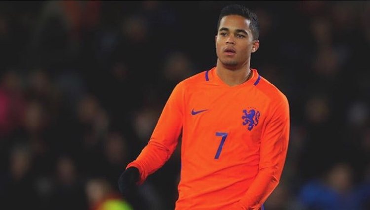 Justin Kluivert en un partido con Holanda | Fuente: Instagram