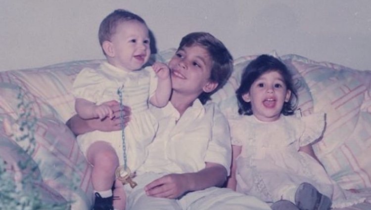 Sergio, René y Miriam Ramos cuando eran pequeños | Fuente: Instagram Sergio Ramos