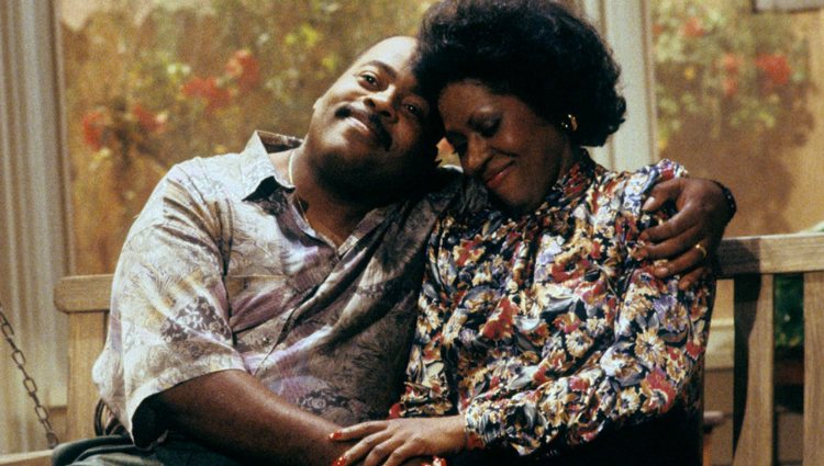 Reginald VelJohnson y Jo Marie Payton como Carl y Harriette en la serie 'Cosas de casa'