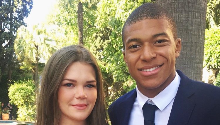 Camille Gottlieb con Mbappe durante una recepción en Mónaco/Foto:Instagram