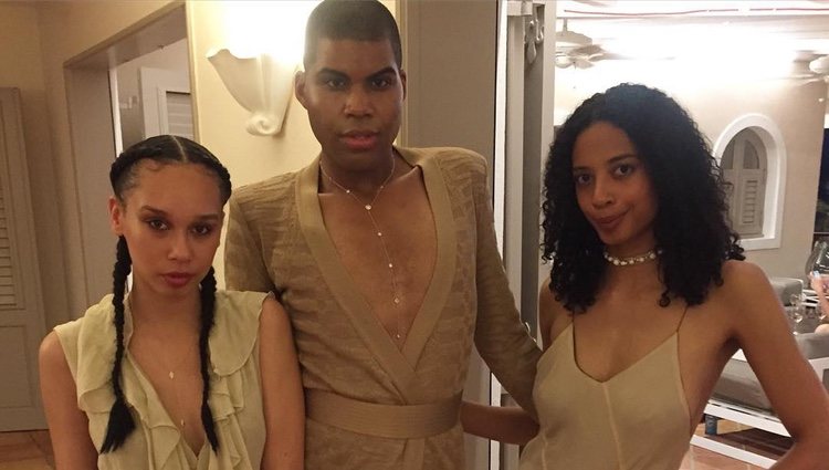 Lily McHenry con su compañero de reality EJ Johnson y Maya McHenry