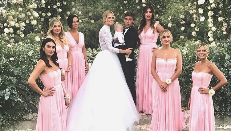 Los vestidos de las damas de honor estaban confeccionados con materiales reclilados / Foto: Instagram