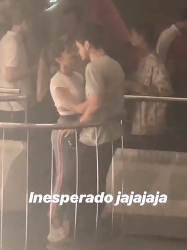 Aitana y Cepeda, muy cariñosos en una discoteca / Instagram