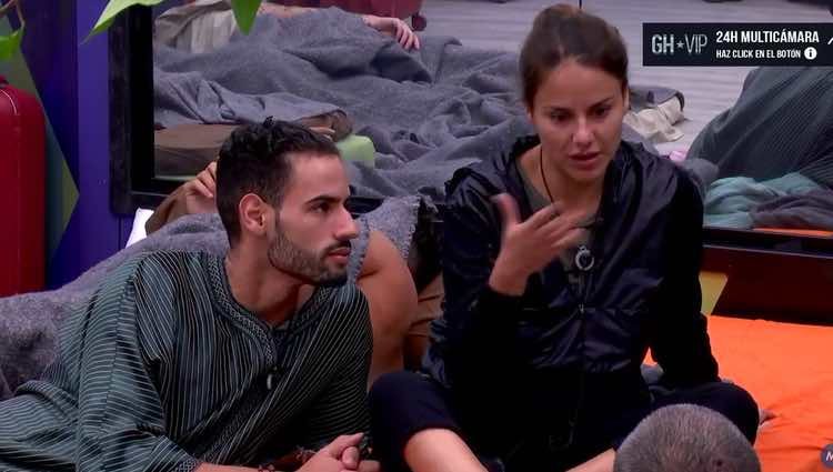 Suso y Aurah por detrás metidos bajo la manta / Youtube 'Gran Hermano VIP 6'