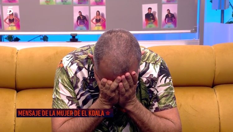 El Koala emocionado con el mensaje de su mujer / Foto: Telecinco.es