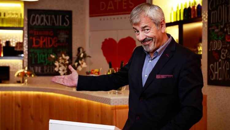 Carlos Sobera conduce el dating show 'First Dates' desde 2016 | cuatro.com