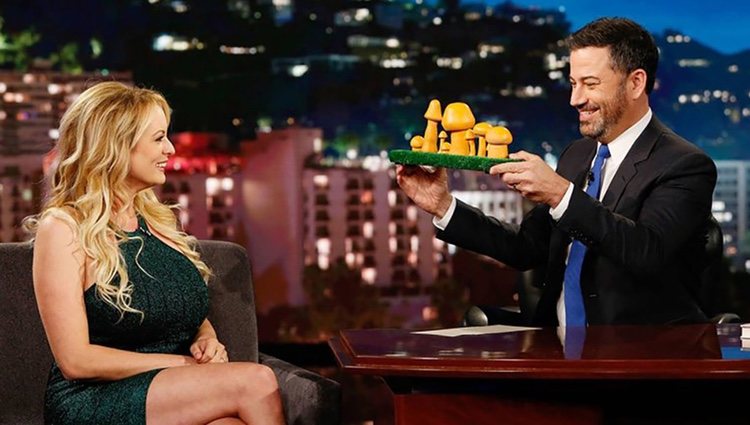 Stormy Daniels en el programa de Jimmy Kimmel | Foto: Canal de Youtube Jimmy Kimmel Live