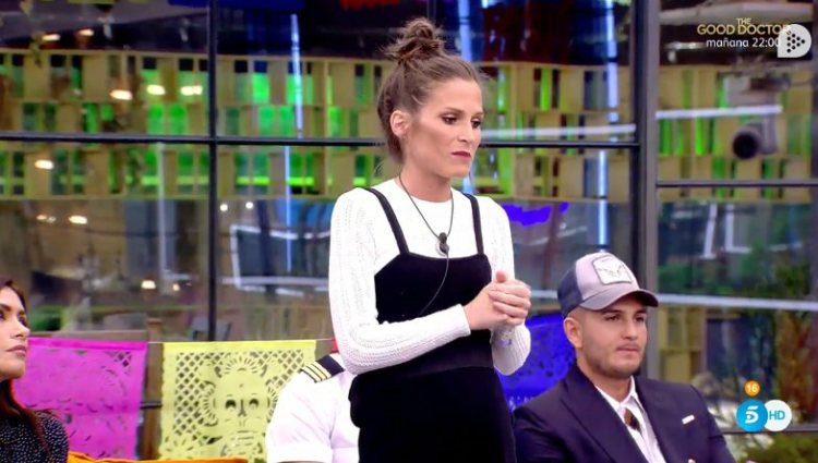 Verdeliss no comprende que Mónica y Makoke la cuestionen siempre en directo | telecinco.es