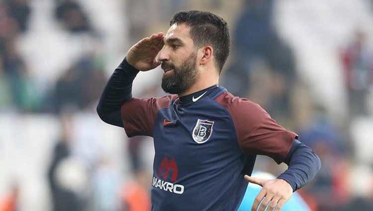 Arda Turan durante un partido del Basaksehir turco / Instagram