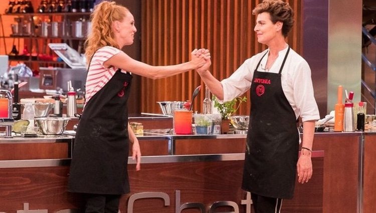 María Castro y Antonia Dell'Atte tras su duelo en 'Masterchef Celebrity 3'/ Foto: La 1