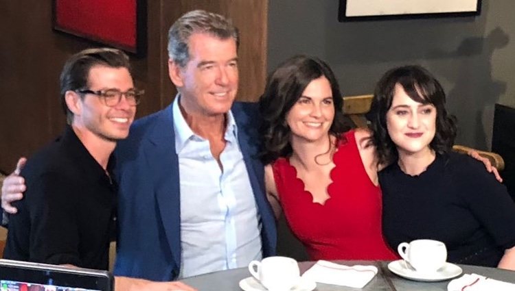 Reunión entre Pierce Brosnan, Matthew Lawrence, Mara Wilson, Lisa Jakub / Fuente: @piercebrosnanofficial</p><p>