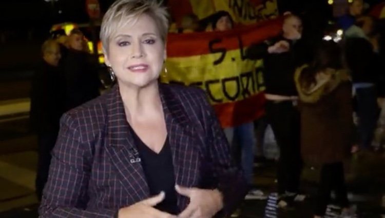 Gloria Serra durante el reportaje de Franco/ Foto: Antena 3