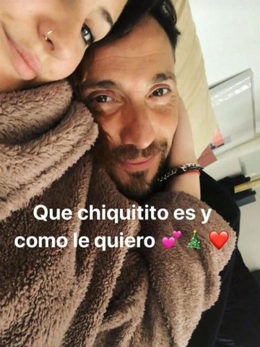 Foto que ha publicado Rocío Flores con su padre tras finalizar el juicio