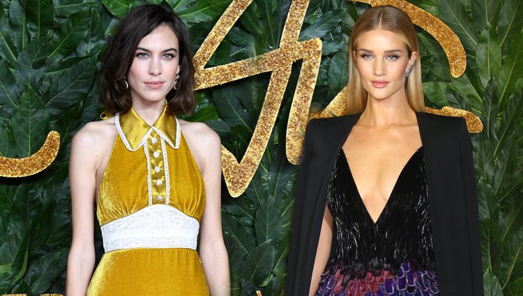 Alexa Chung y Rosie Huntington en la alfombra roja 