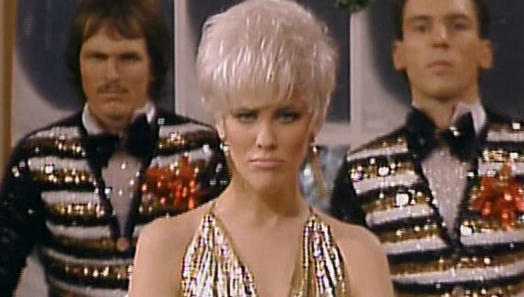 Catherine O'Hara como Lola Heatherton en el programa 'SCTV'