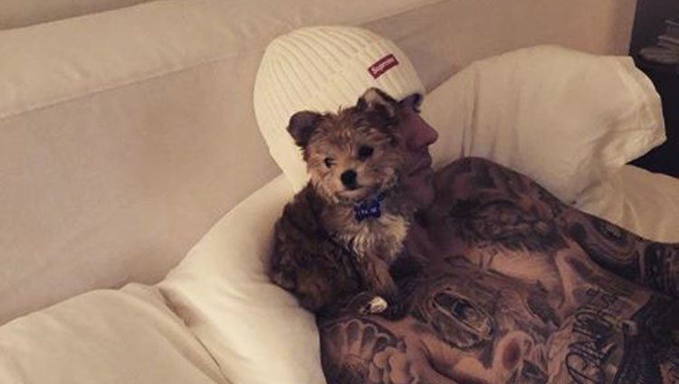 Justin Bieber presentando a Oscar Bieber | Instagram: Justin Bieber