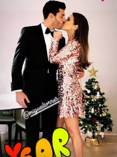 El increíble beso de Miguel Torres y Paula Echevarría en Nochevieja/ Foto: Instagram