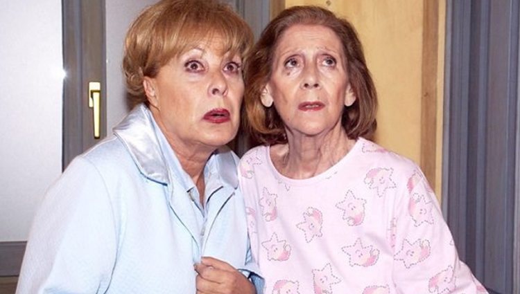 Vicenta (izq.) y Marisa (der.), dos de las chicas de oro de 'Aquí no hay quien viva'