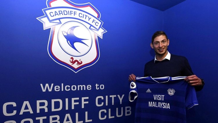 El fichaje del jugador por el Cardiff | Foto: Twitter