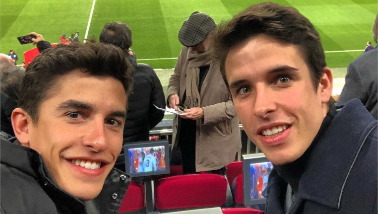 Marc y Álex Márquez disfrutan de un partido del FC Barcelona en el Camp Nou/Foto: Instagram