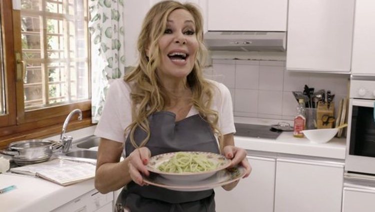 Ana Obregón en 'Ven a cenar conmigo' | Foto: Cuatro.com