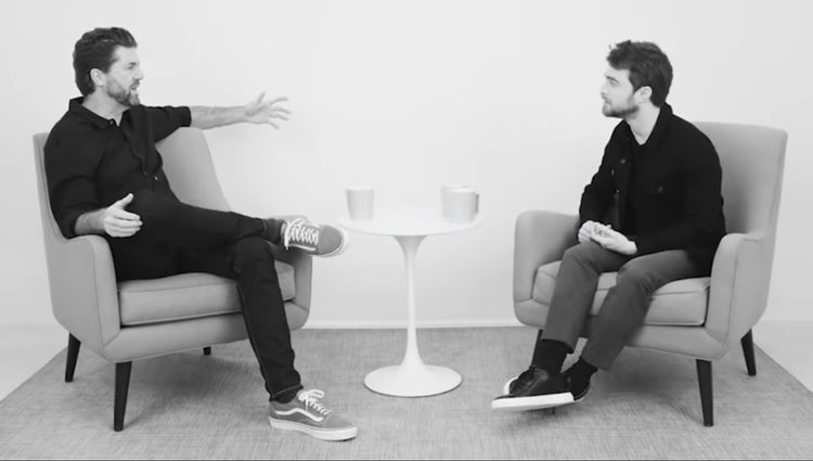 Daniel Radcliffe en la entrevista para 'Off Cameras with Sam Jones'