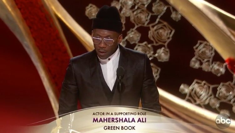 Mahershala Ali recogiendo el premio | Foto: ABC