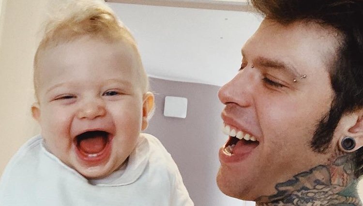 Fedez y Leone Lucia | Foto: @fedez