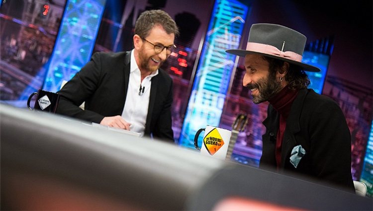 Leiva con Pablo Motos en 'El Hormiguero'/ Foto: Antena 3