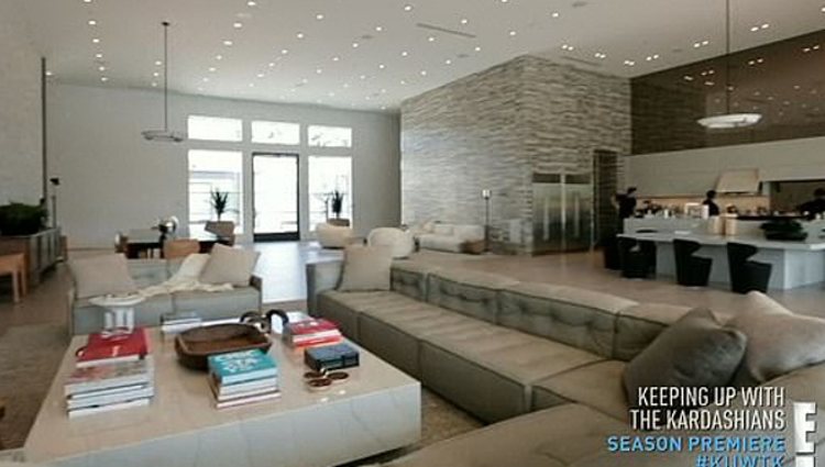 El salón cocina de la nueva casa de Kris Jenner | Foto: E!