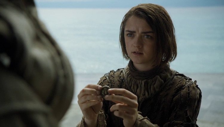 Arya Stark entrega la moneda de hierro para llegar a Braavos