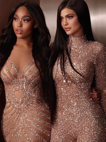 Jordyn Woods y Kylie Jenner en una campaña publicitaria | Foto: Instagram