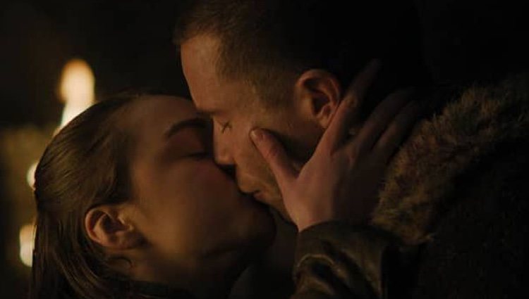 Escena del beso entre Arya y Gendry