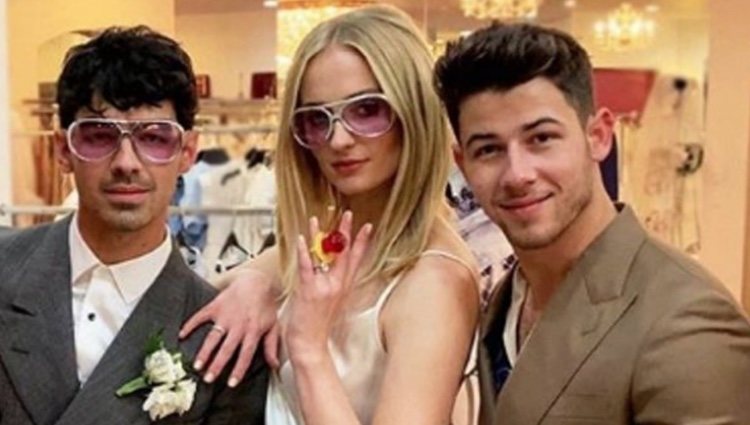 Joe Jonas, Sophie Turner y Nick Jonas tras la boda en Las Vegas / Foto: Instagram