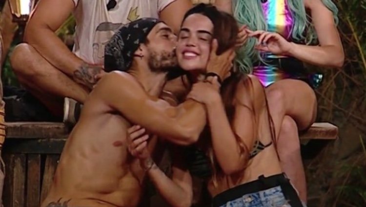 Fabio le expresa sus sentimientos a Violeta en 'Supervivientes 2019' / Foto: Telecinco