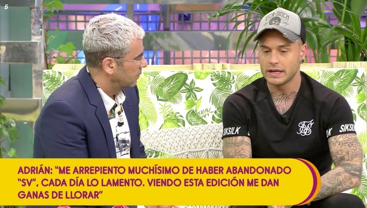 Jorge Javier Vazquez entrevistando a Adrián Rodríguez en 'Sálvame' l Foto: telecinco.es